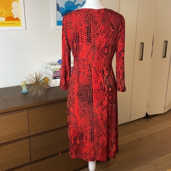 ANNE KLEIN Red snake medi long sleeve dress - Picture 7 of 7